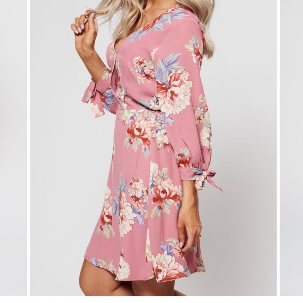 Rokoko Floral Print Tie Sleeve Dress from Nanamacs - Picture 2 of 8